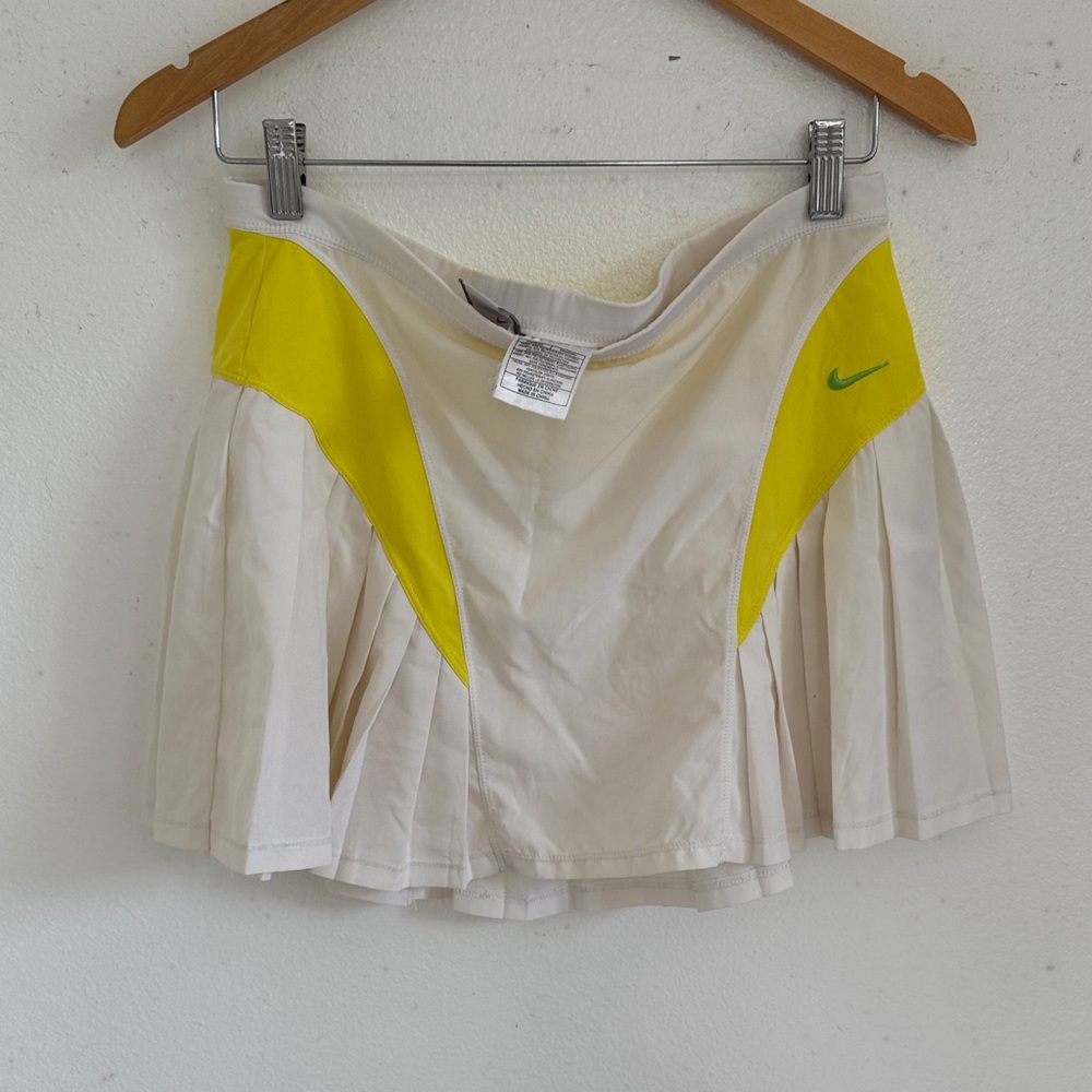 Nike White Skirt M
